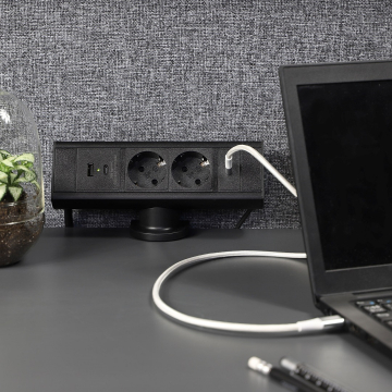 desktop stekkerdoos usb c hub