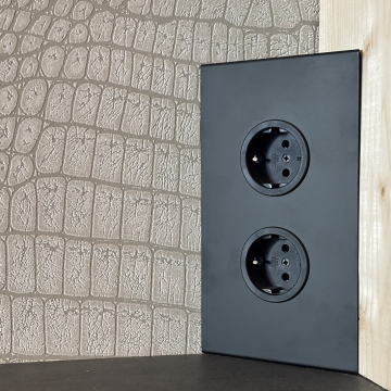 CARESSI 2ST20 2-voudig hoekstopcontact zwart